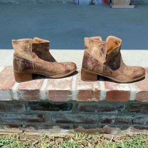 Diba True Leather Booties Size 10